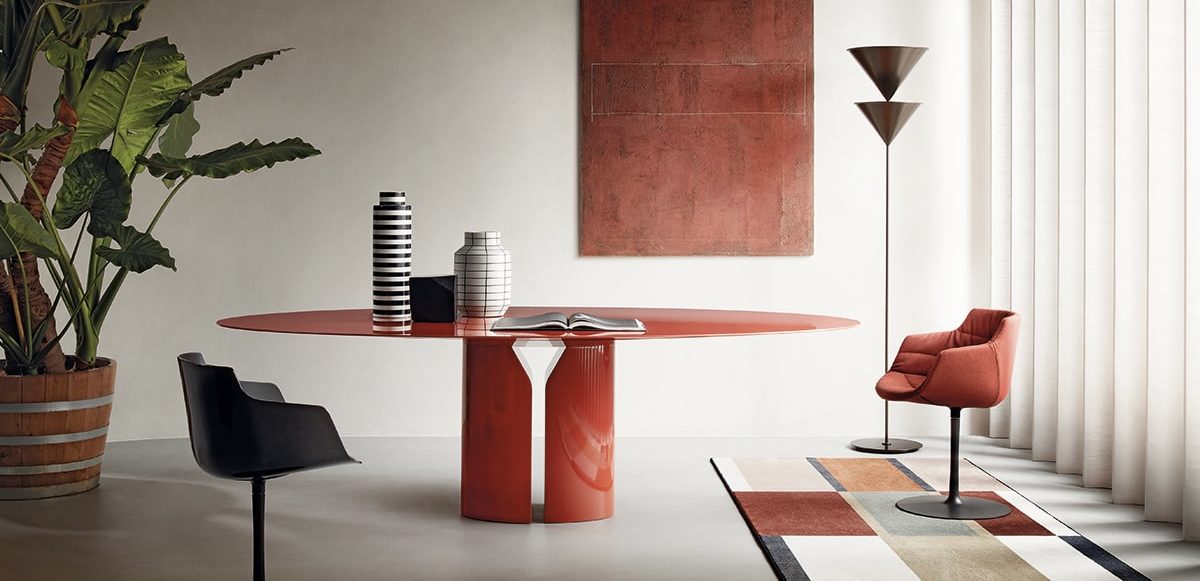 gallery-shw-mariano-comense2021_nvl-table-red-flow-slim-collection-min