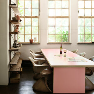 VivreContemporain_HK-Living_moka-chair_pink-table